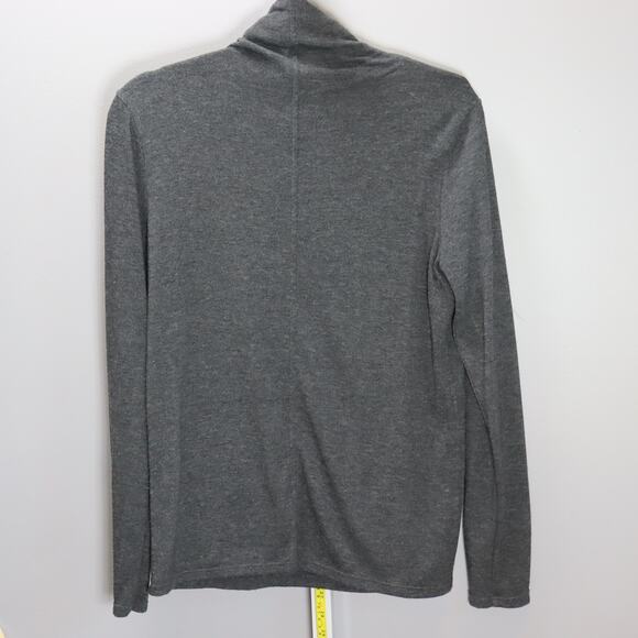 Ann Taylor Gray Lightweight Long Sleeve Turtleneck Top Size M - Picture 2 of 4